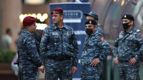 Ermənistanda polis rəisi və müavini korrupsiyaya görə həbs olundu