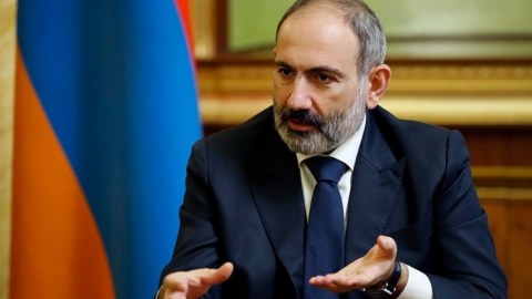 Gürcüstan nömrəsi ilə maşın sürən ermənilərdən aksiya - Paşinyanla görüşək...