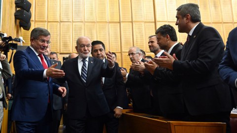 Türkiyə parlamentindəki fraksiyalardan biri ləğv oluna bilər - SƏBƏB