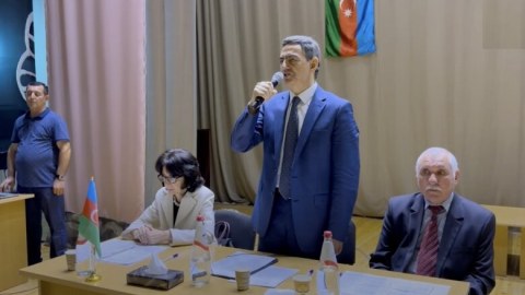 Əli Kərimli AXCP-nin qurultayına hazırlaşır