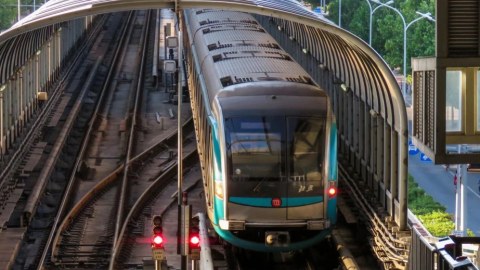 Pekin metrosunda insident: 30-dan çox yaralı var 