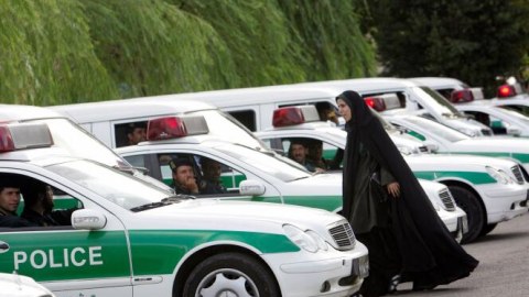 İranda terror - 12 polis ölüb, 7-si xəsarət alıb