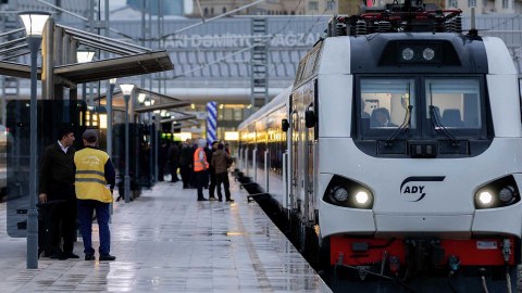 "Ekspress" qatarlarda vaqonlar artırılacaq