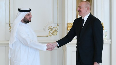 Prezident Birləşmiş Ərəb Əmirliklərinin investisiya nazirini qəbul edib