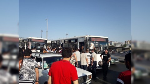 Bakı sakinlərinin nəqliyyatla bağlı problemləri öyrənilir