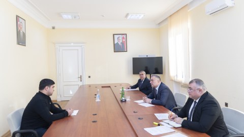 Nazir müavini Qobustanda vətəndaşları qəbul edib - FOTO