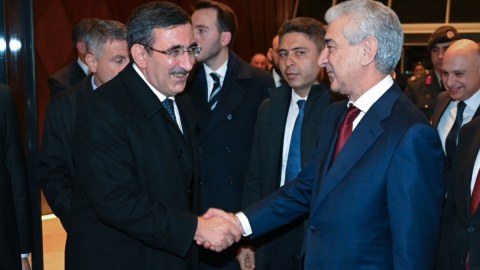 Cevdet Yılmaz Azərbaycana GƏLDİ