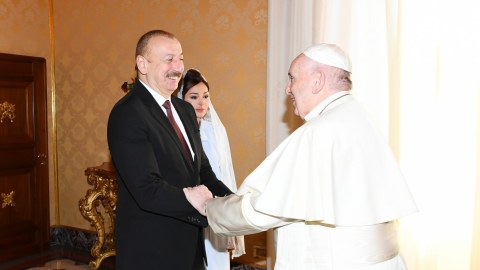 İlham Əliyevdən Roma papasına təbrik mesajı