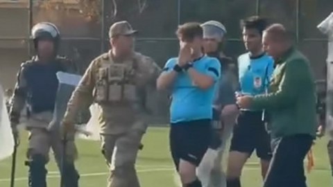 Türkiyədə daha bir futbol hakimi döyüldü - FOTO