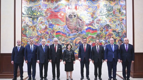 Spiker Türkiyənin vitse-prezidenti ilə görüşdü - FOTO