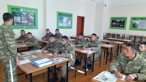 Ordumuza hazırlıq məşğələləri keçirilir - VİDEO