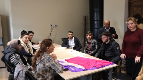 Kəlağayı emalatxanası: Turistlər Şəkidə istehsal prosesini izləyəcək  - FOTOLAR