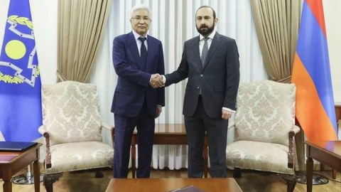 KTMT Baş katibi Mirzoyanla Qafqazı müzakirə etdi 