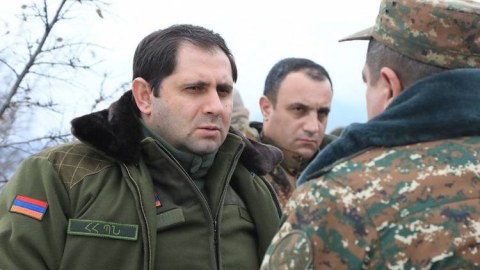 Ermənistan Müdafiə Nazirliyi ordunu mükafatlandırır
