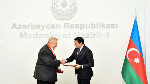 Yuli Qusmana “Şərəf” ordeni təqdim edildi - FOTO