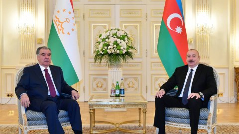 Sizin siyasi kursunuzla dövlətiniz yeni zirvələr fəth edəcək - Emoməli Rəhmon