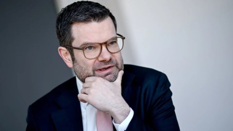 Ukraynalıları hərbi xidmət üçün deportasiya etməyəcəyik - Alman nazir