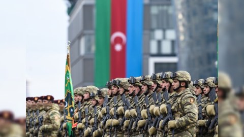 Hərbi qulluqçuların qulluq əlavəsinin faizi artırılır