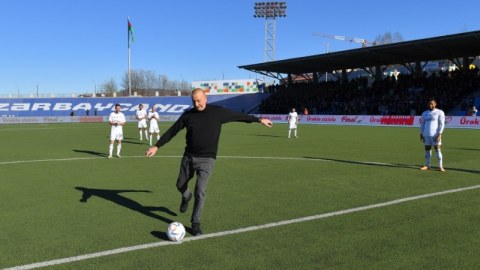 Atam məni Stepanakertə futbola APARMADI