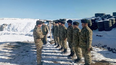 Çətin ərazilərdə xidmət edən hərbçilərlə görüş - FOTO