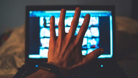 Uşaq pornoqrafiyası yayan şəxs cəzalandırıldı
