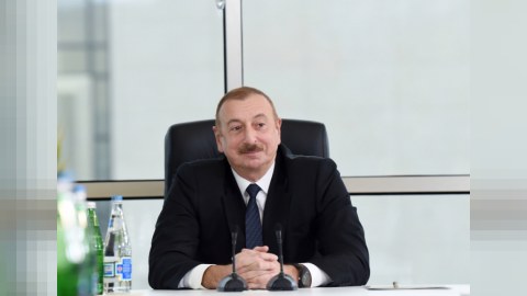 Medvedevdən İlham Əliyevə ad günü TƏBRİKİ