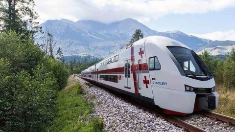 Gürcüstanda qatarların hərəkəti DAYANDIRILDI