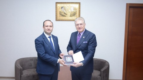 İstanbul Aydın Universiteti ilə İlahiyyat İnstitutu arasında əməkdaşlıq əlaqələri  qurulur