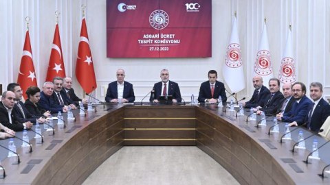 Türkiyədə minimum əmək haqqı 49% ARTIRILDI