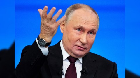 Ukrayna ilə münaqişəni tez bitirmək istəyirik - Putin