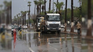 Hatayda yollar və evlər su altında qaldı - FOTO