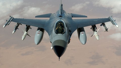 Ukrayna pilotları ilin sonuna kimi F-16-nı tam öyrənəcək