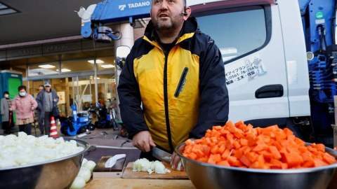 Zəlzələdən sonra yaponların imdadına çatan türk: Mütləq nəsə etməliydim...