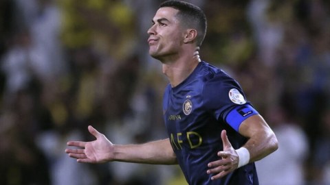 Ronaldoya Maradona mükafatı veriləcək