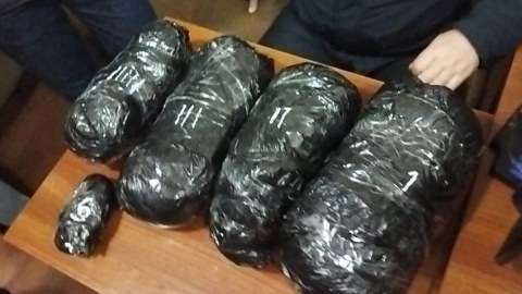 Narkokuryerlik edən dostlar saxlanıldı