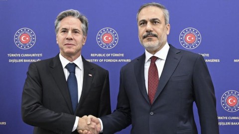 Blinken İstanbulda Fidanla görüşdü
