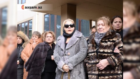 Əməkdar artistin dəfninə yalnız onlar gəldi - FOTO