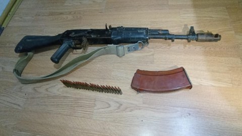 Şirvanda avtomat aşkarlandı - FOTO