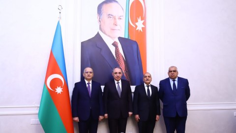 Kamran Əliyev 3 prokuroru təqaüdə göndərdi