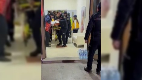 Mərkəzdəki yanğına görə polis səfərbər edildi - FOTO