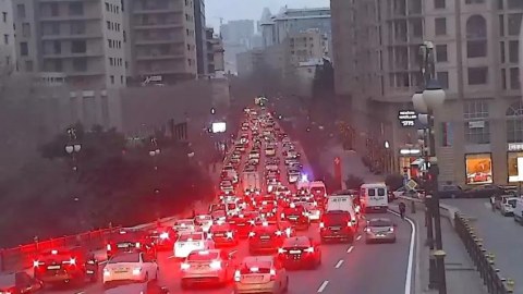 Bakının bəzi yollarında TIXAC var