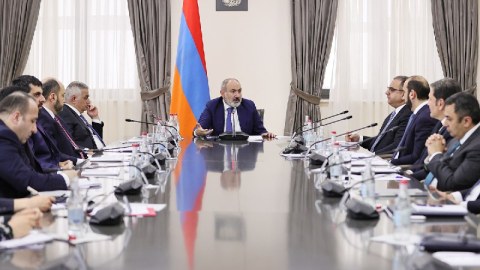 Paşinyan diplomatları topladı: Azərbaycanla bağlı müzakirələr aparıldı