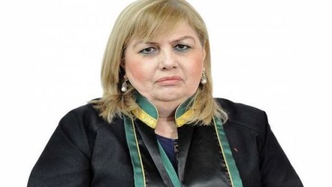 Tanınmış vəkil axtarışa verildi
