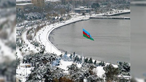 Bakıda və Abşeronda qar yağır