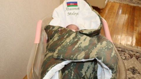 Antiterror tədbirlərində şəhid olan qəhrəmanın qızı dünyaya gəldi - FOTO