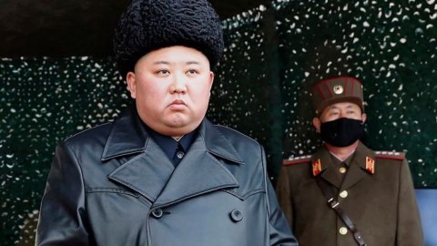 Kim Çen In Cənubi Koreyanı məhv etməklə hədələdi