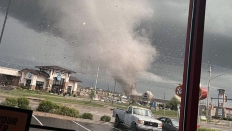 ABŞ-da güclü tornado: ölənlər və yaralananlar var
