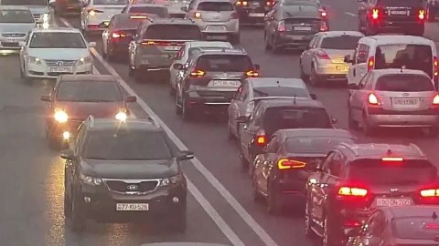 Paytaxtda tıxac olan yolların SİYAHISI