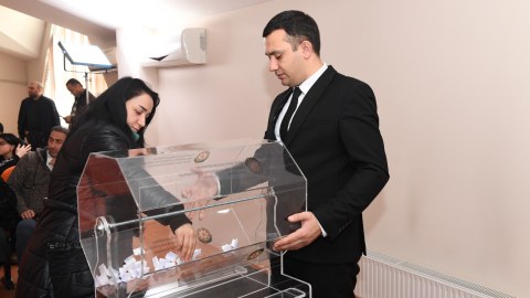 Füzuli şəhərinə 147 ailə köçürüləcək - FOTOLAR