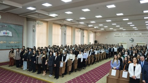 Gənc müəllimlərdən Prezidentə dəstək bəyanatı - FOTOLAR 